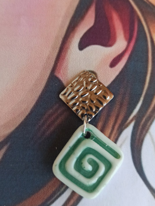 Pendientes espiral verde