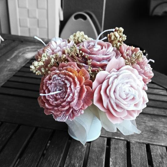Ramo de velas de flor en cubito metalico